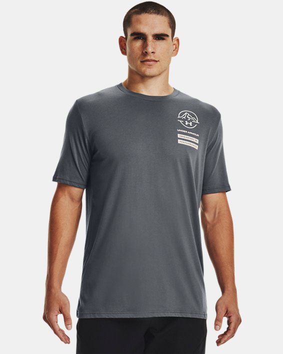 男士UA Outdoor Mountain Camo Lockup短袖T恤, Gray, pdpMainDesktop image number 1